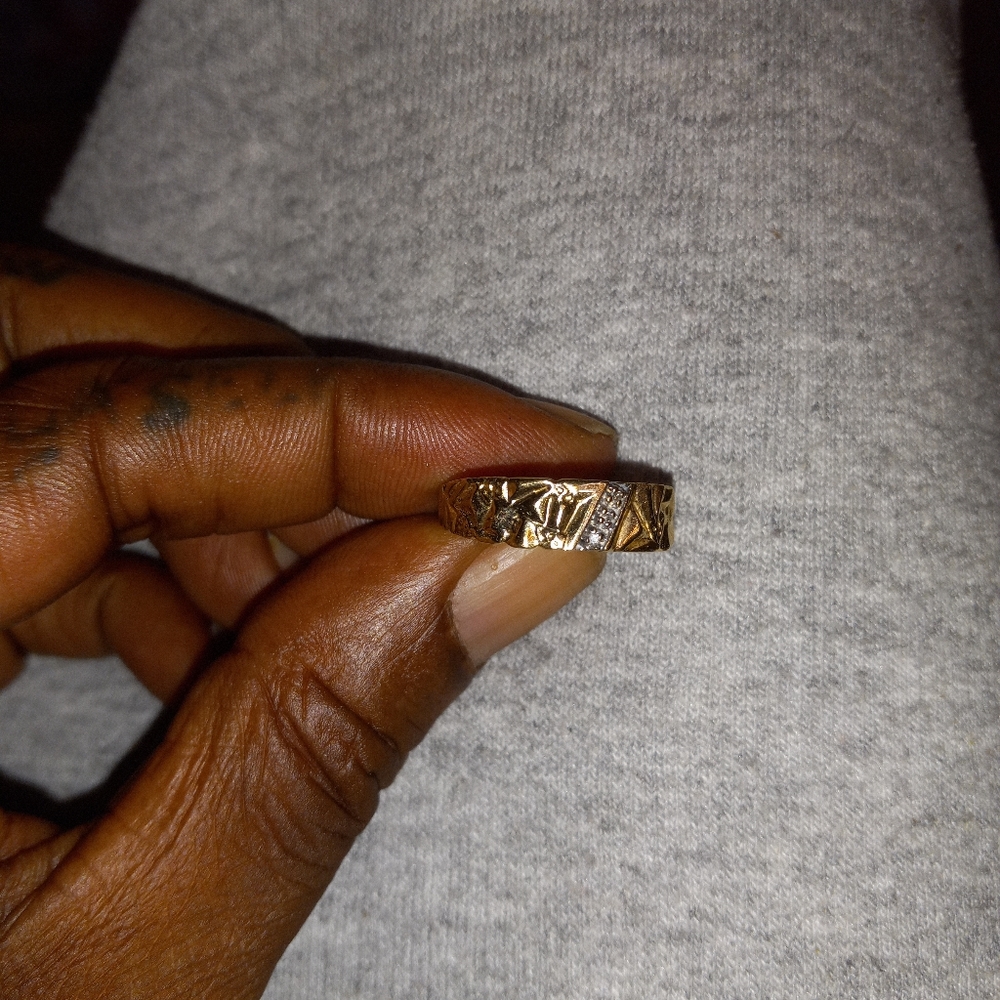 Jewelry - Picture 3 of 3